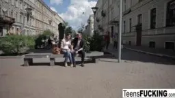 Junge Frau wird anal genommen – teen Anal Porno mit Orgasmus