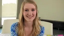 Blonde 18 Teen schluckt Riesenschwanz und reitet DeepDoggy – 10 Min Hardcore
